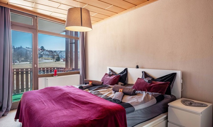 Schluchsee Apartment | Apartment 'Schluchseetraum' with Shared Garden, Balcony and Wi-Fi
