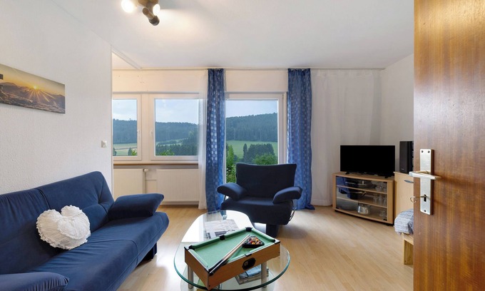 Gemarkung Horschwag Apartment | Apartment 'Schwäbische Alb' with Private Terrace, Shared Garden and Wi-Fi