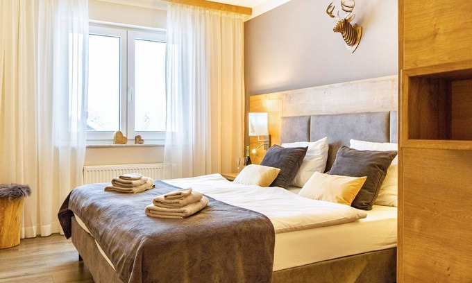 Feldberg Apartment | Apartment 'Schwarzwaldschick' - directly on the ski slope, with mountain view, whirlpool tub