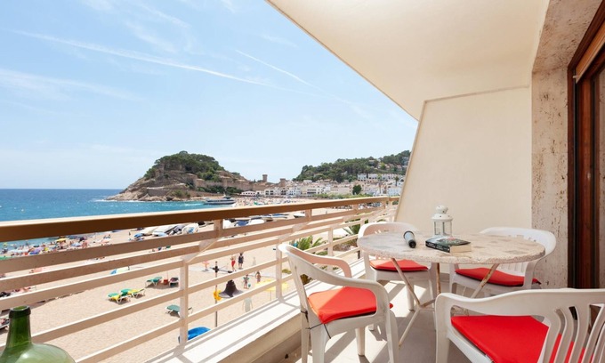 Tossa de Mar Apartment | APARTMENT SEA VIEWS ON THE BEACH 3