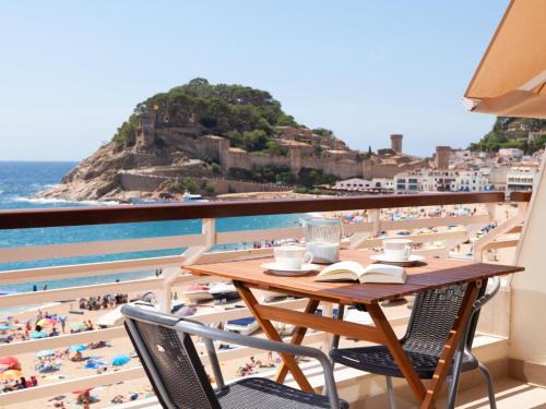 Tossa de Mar Apartment | APARTMENT SEA VIEWS on the BEACH