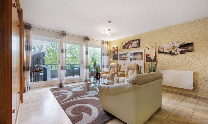 Tossens Apartment | Apartment 'Seeadler' with Balcony and Wi-Fi