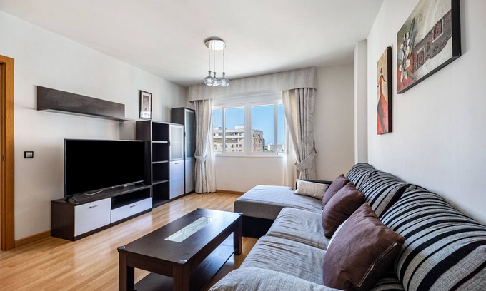 San Fernando Apartment | Apartment 'Sensacional Piso En San Fernando' with Private Terrace, Wi-Fi and Air Conditioning
