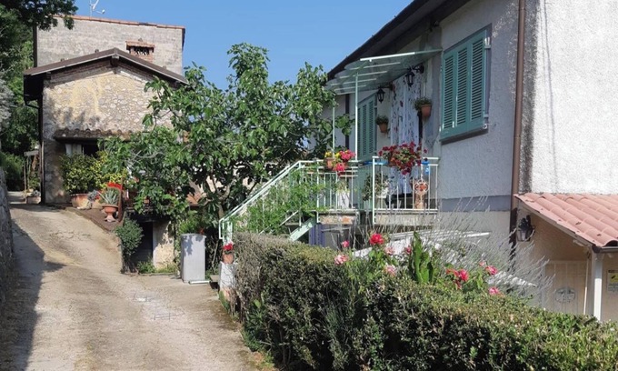 Stazzema Apartment | Apartment - Sleeps 2, Balcony & Parking