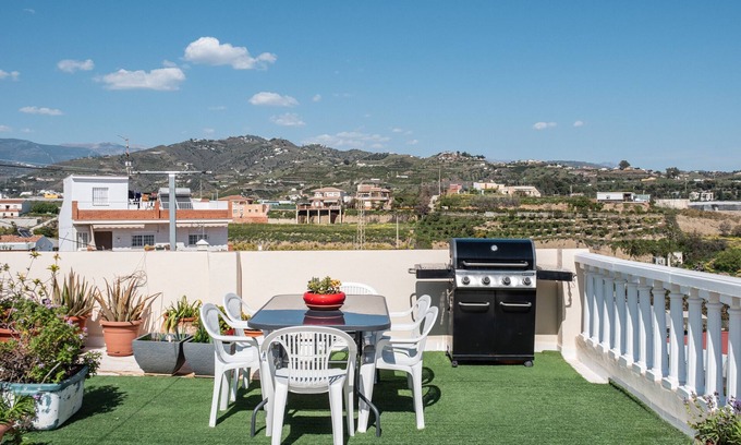 Algarrobo Apartment | Apartment 'Sol Mediterráneo' with Shared Terrace, Wi-Fi and Air Conditioning