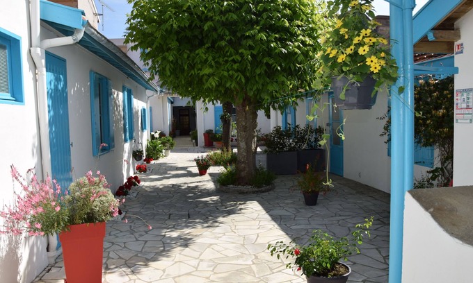 Soulac-sur-Mer Apartment | Apartment Soulac Sur Mer close to the ocean and all amenities
