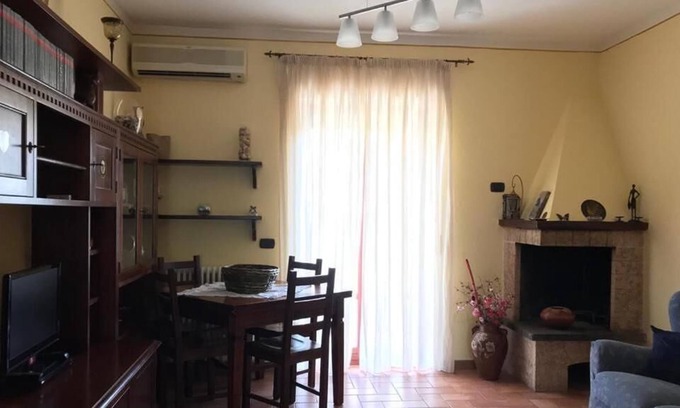 San Giovanni di Baiano Apartment | Apartment 'Spoleto' with Garden & A/C