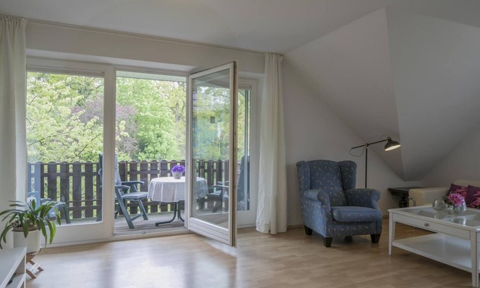 Aschhauserfeld Apartment | Apartment-Standard-Private Bathroom-Balcony