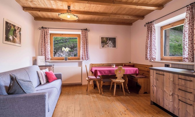 Avelengo Apartment | Apartment "Stockrose - Nusserhof" near the Skiing Area with Mountain Views & Balcony