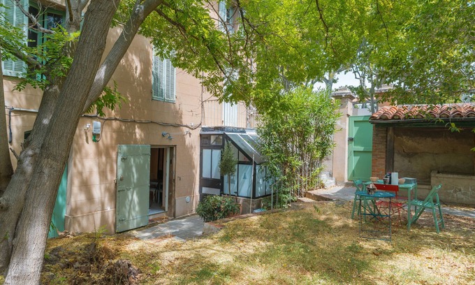 Couronne Urbaine Apartment | Apartment 'Sublime Centre D’aix' with Shared Terrace, Wi-Fi and Air Conditioning