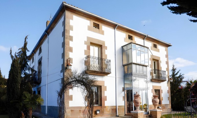 Ocenilla Apartment | Apartment 'Suite 1' with Mountain View, Shared Terrace and Wi-Fi