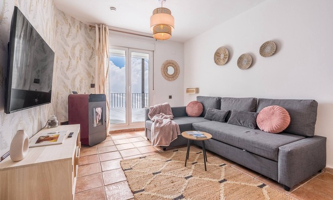 Pradollano Apartment | Apartment 'Superior Con Terraza E' with Mountain View, Private Terrace and Wi-Fi