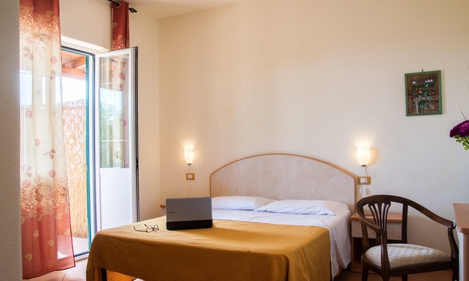 Succhivo Apartment | Apartment-Superior-Ensuite with Shower-Sea view