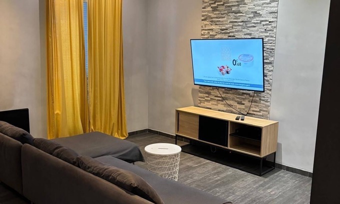 4th Arrondissement Apartment | Apartment T2 equipped, 1 bedroom, Marseille Chartreux close to amenities