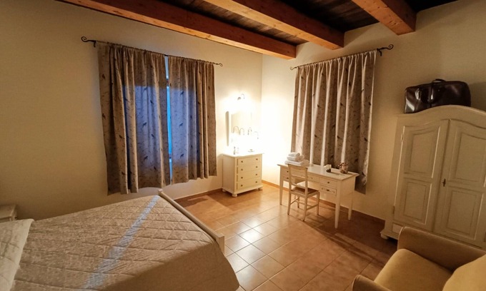 Fornole Apartment | Apartment 'Tenuta Marchesi Fezia - 1' with Shared Pool, Wi-Fi and Air Conditioning