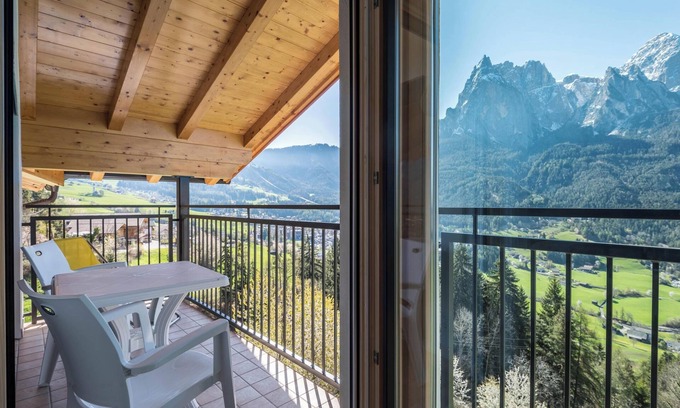 Castelrotto Apartment | Apartment 'Thusnelda B' with Mountain View, Balcony & Wi-Fi