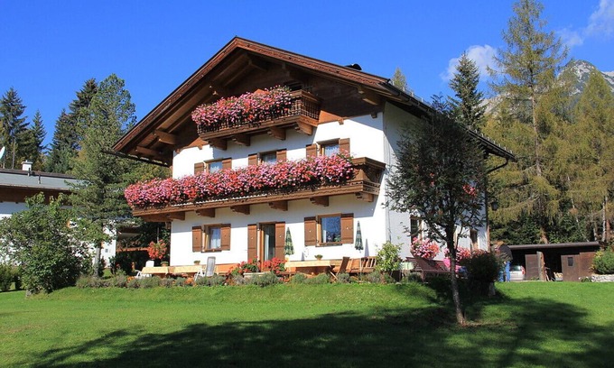 Leutasch Apartment | Apartment "Tyrol" Leutasch . in a sunny, quiet location with great views