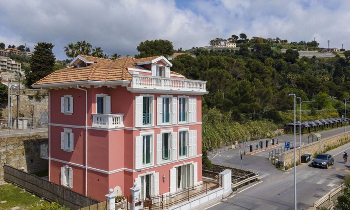 Bussana Apartment | Apartment Vega by Interhome