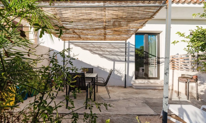 Marsala Apartment | Apartment 'Vento E Salsedine Grecale' with Private Garden, Wi-Fi and Air Conditioning