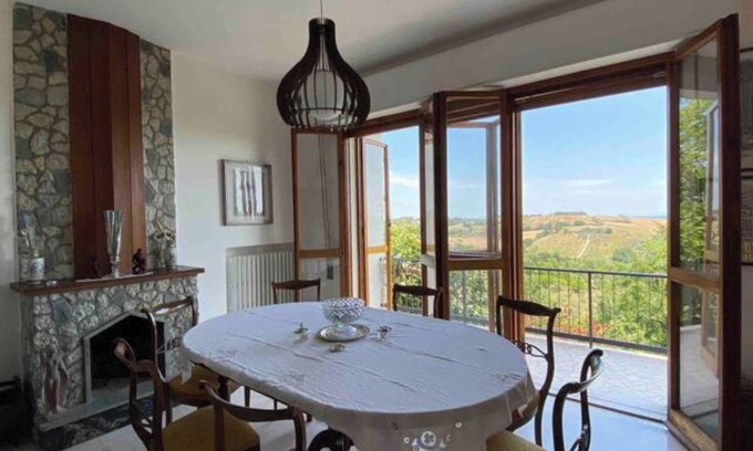 Mondolfo Apartment | Apartment 'Via Verdi 14' with Sea View, Shared Terrace and Wi-Fi