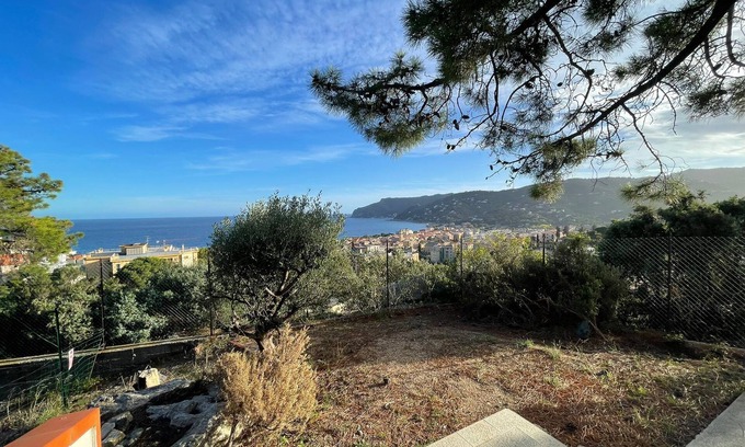 Spotorno Apartment | Apartment "Villetta My Sea" with Sea View and Wi-Fi