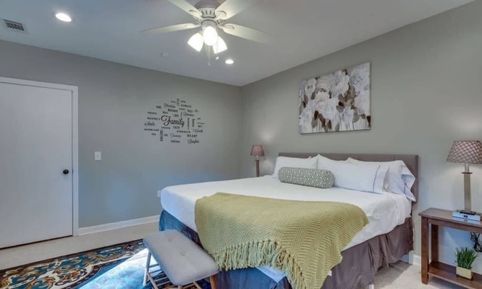 Thunderbolt House | Apartment w/ Pool & Gazebo-Swanky Savannah Style