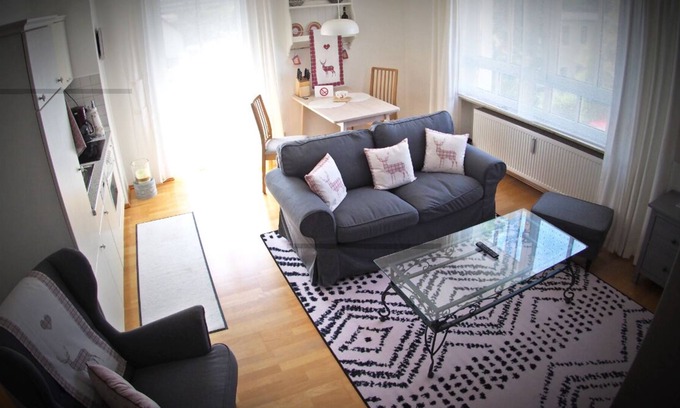 Bad Steben Apartment | Apartment "Winter" with a view towards Kurpfalzpark