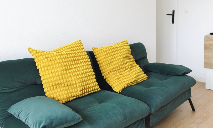 L'Ile-Saint-Denis Apartment | Apartment with balcony & view