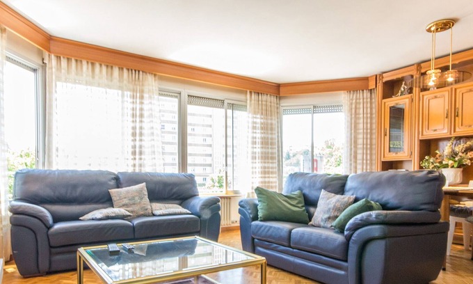 Figueres Apartment | Apartment with 5 bedrooms and 3 bathrooms near the Dali Museum (Costa Brava)