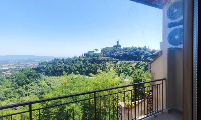 San Miniato Apartment | Apartment with a view in the historic center