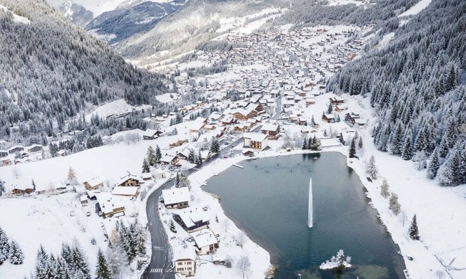 La Chapelle-d'Abondance Apartment | Apartment with parking in Chatel