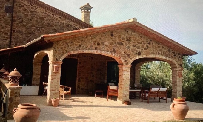 Scarlino Apartment | Apartment with private garden near the forest and 4km from the sea