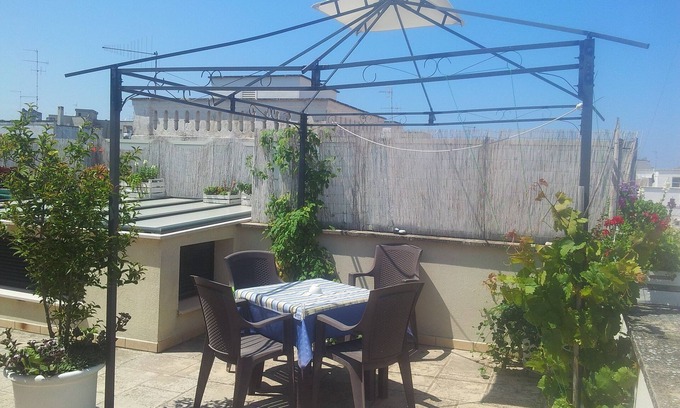 Monopoli Apartment | Apartment with private terrace in Monopoli with 3 bedrooms