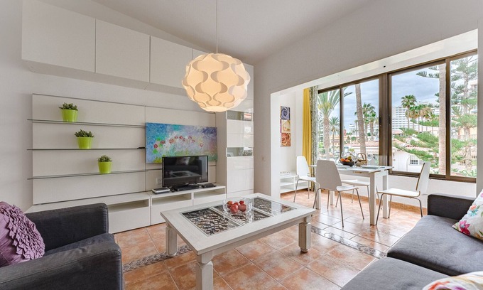El Madronal Apartment | Apartment with sun terrace, next to the ocean