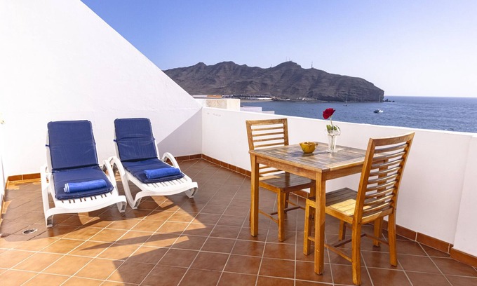 Gran Tarajal Apartment | Apartment with terrace, sea views, and satellite TV via Wi-Fi 600 MB
