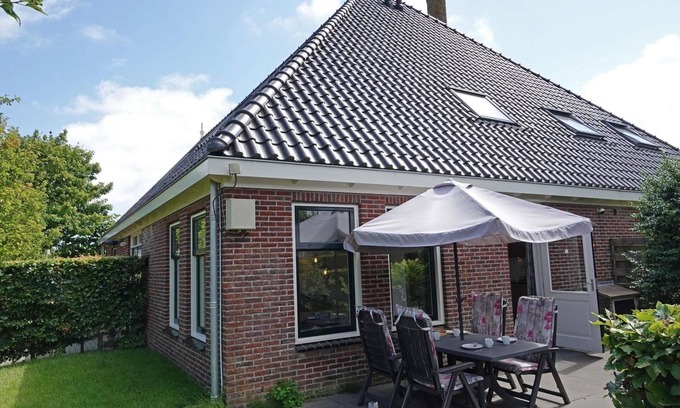 Egmond-Binnen House | Apartment with west-facing garden for 4 people, Holiday home, Egmond, Alkmaar, Beach