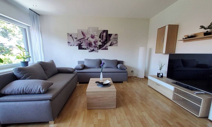 Veldhausen Apartment | Apartment 'Wohnung 5' with Shared Terrace, Balcony and Wi-Fi