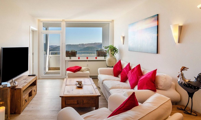 Landkreis Goslar Apartment | Apartment 'Wolke8' with Mountain View, Balcony and Wi-Fi
