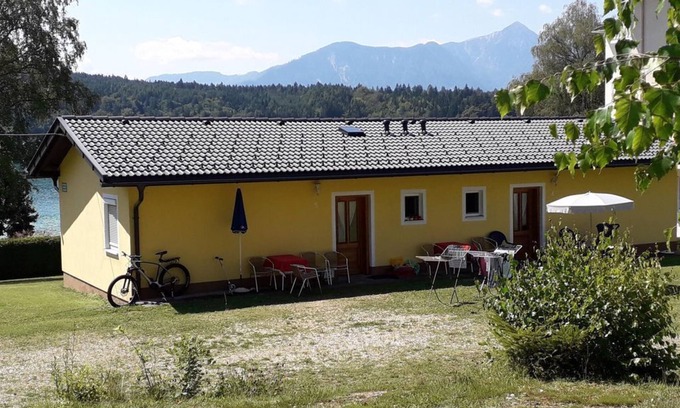 Klopein Apartment | Apartment yellow "Schau zum See" No. 6 - Ferienwohnungen Lipnik
