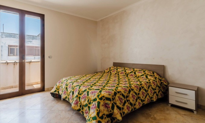 Nardo Apartment | Apartment 'Zio Gianni' with Private Garden and Balcony