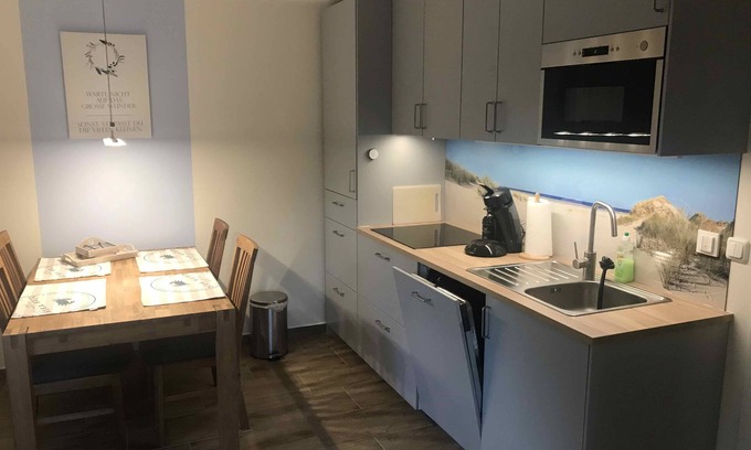 Lembruch Apartment | Apartments Möwe - Apartment ground floor with lake view