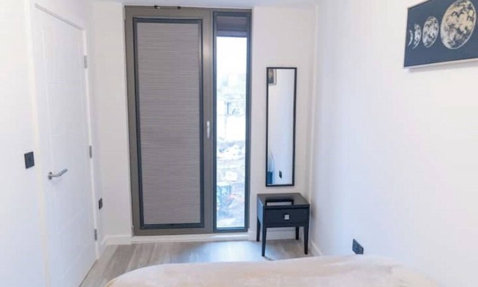 Bordesley Apartment | Apex Lofts Suite - Modern 2bed 2bath in Digbeth!