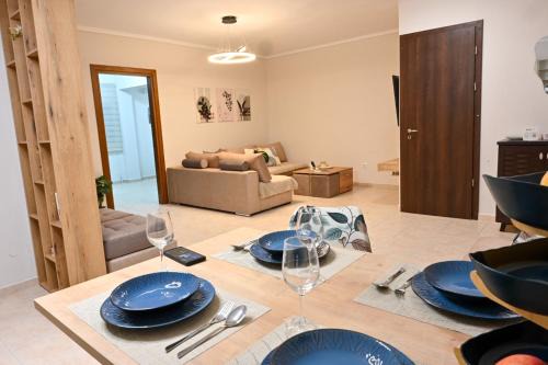 Pavlos Melas Apartment | Aphrodite 's cozy house