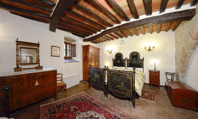 San Pietro a Cegliolo Apartment | APP. ORTENSIA x3 Beautiful farmhouse surrounded by nature, with swimming pool just 3 km from Cortona