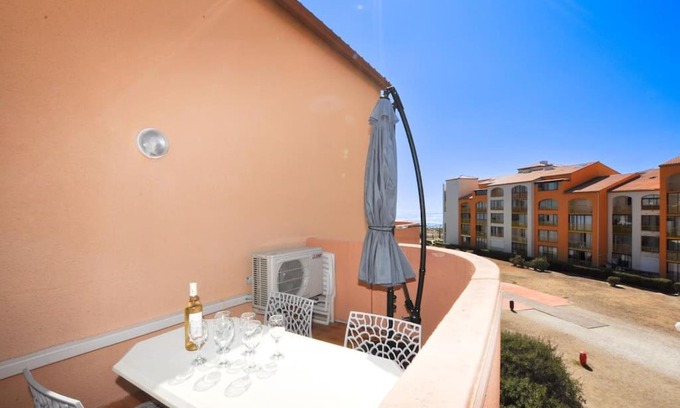 Le Barcares Apartment | App. terrasse vue partielle mer
