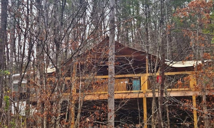 Trenton RV Rental | Appalachian - Cozy Yurt