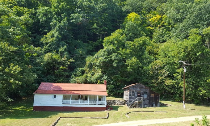 Hot Springs House | Appalachian Riverside Retreat