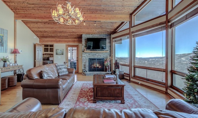 Seven Devils House | Appalachian State of Mind- Sunset and Sunrise View, Yard Area, Open Floor Plan with Amazing Vie.
