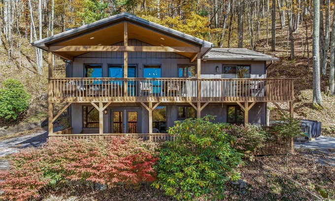 Wolf Laurel House | Appalachian Trail Cabin