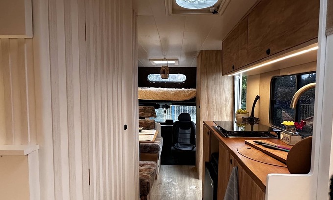 Massy House | Apparemment Camping car Capucine. Proche de L'aéroport D'orly